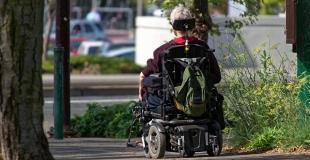 Les fauteuils roulants : une gamme impressionnante de modèles