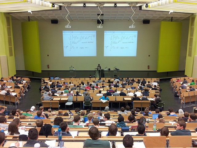 Etudiants en médecine à l'université